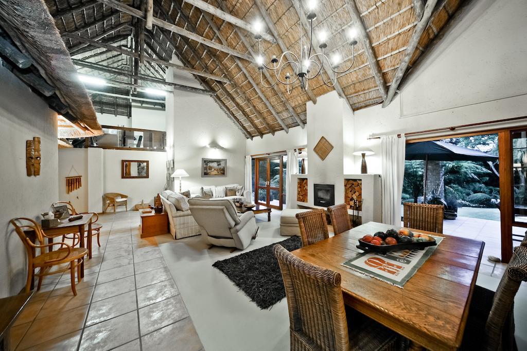 50 On Shepherd Boutique Guest House Sandton Eksteriør billede