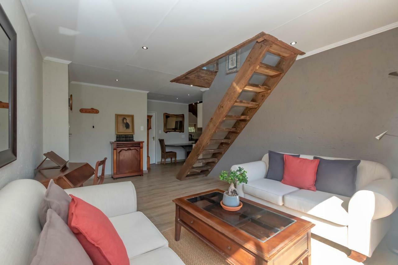 50 On Shepherd Boutique Guest House Sandton Eksteriør billede