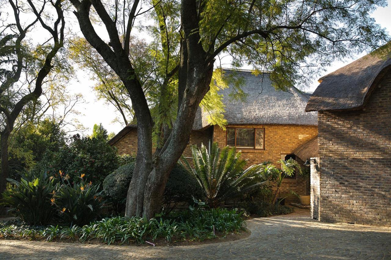 50 On Shepherd Boutique Guest House Sandton Eksteriør billede